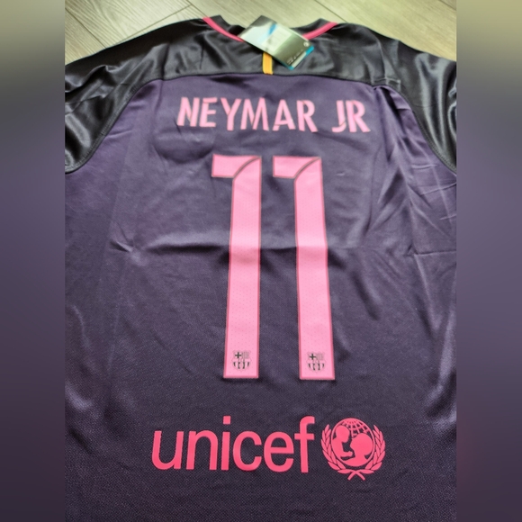 Jersey Soccer Version Retro Team Barcelona Neymar Jr #11 Long Sleeve - Picture 2 of 7